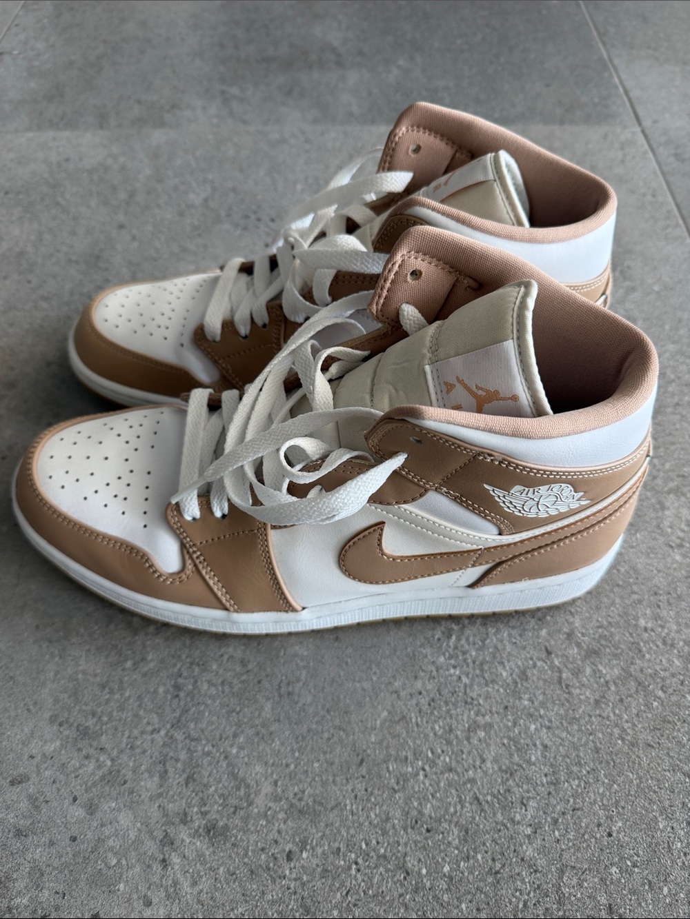 Nike Jordan 1 Mid